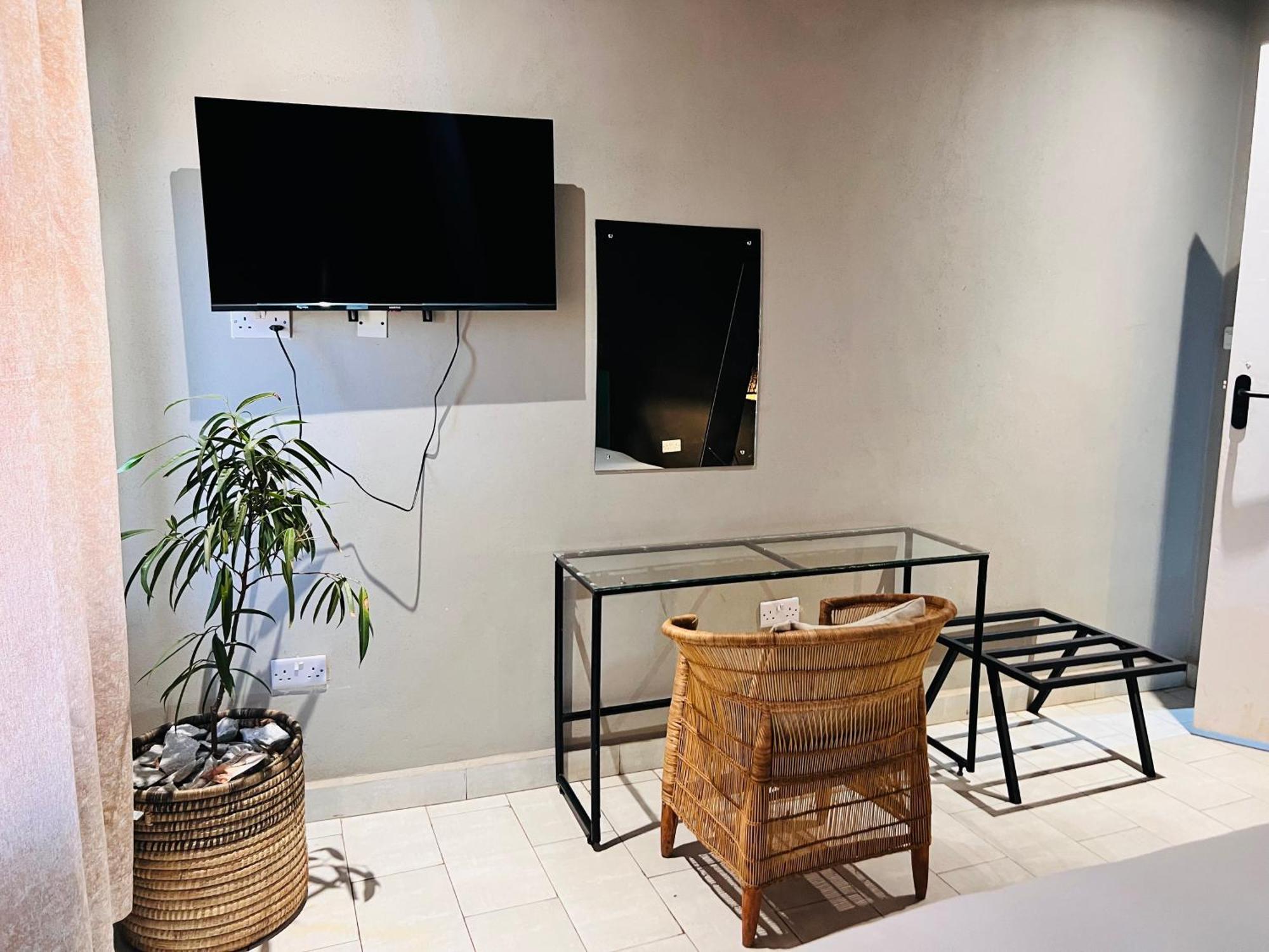 The Shed Venue & Boutique Hotel Lilongwe Buitenkant foto